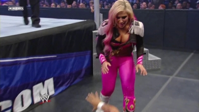 WWE_SmackDown_07_10_09_Natalya_720p_XviD_avi_000059826.jpg