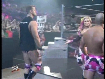 WWE_Superstars_11_12_2009_avi_000182916.jpg