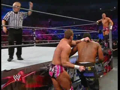 Superstars_10_09_09_Cryme_Tyme_vs_The_Hart_Dynasty_avi_000531597.jpg