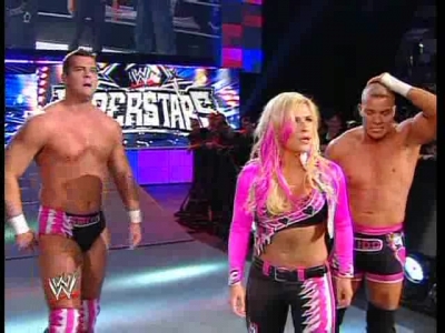 Superstars_10_09_09_Cryme_Tyme_vs_The_Hart_Dynasty_avi_000787586.jpg