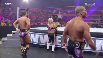 WWE_Over_The_Limit_2010_PPV_HDTV_XviD_Freak_pt1_WRESTLINGBAY_COM_avi_004086720.jpg