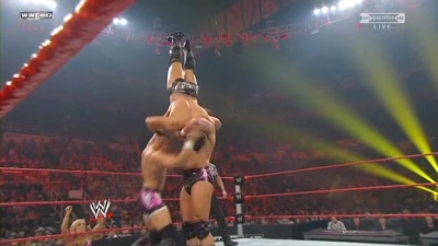 WWE_Over_The_Limit_2010_PPV_HDTV_XviD_Freak_pt1_WRESTLINGBAY_COM_avi_004339640.jpg