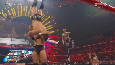 WWE_Over_The_Limit_2010_PPV_HDTV_XviD_Freak_pt1_WRESTLINGBAY_COM_avi_004345920.jpg