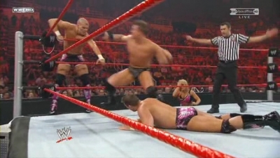 WWE_Over_The_Limit_2010_PPV_HDTV_XviD_Freak_pt1_WRESTLINGBAY_COM_avi_004546840.jpg