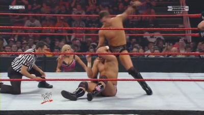 WWE_Over_The_Limit_2010_PPV_HDTV_XviD_Freak_pt1_WRESTLINGBAY_COM_avi_004564560.jpg