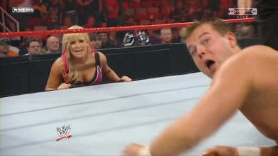 WWE_Over_The_Limit_2010_PPV_HDTV_XviD_Freak_pt1_WRESTLINGBAY_COM_avi_004615240.jpg