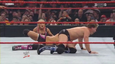 WWE_Over_The_Limit_2010_PPV_HDTV_XviD_Freak_pt1_WRESTLINGBAY_COM_avi_004728560.jpg