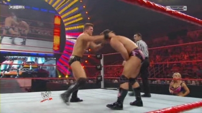 WWE_Over_The_Limit_2010_PPV_HDTV_XviD_Freak_pt1_WRESTLINGBAY_COM_avi_004880160.jpg