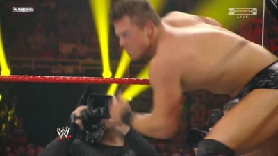 WWE_Over_The_Limit_2010_PPV_HDTV_XviD_Freak_pt1_WRESTLINGBAY_COM_avi_004912720.jpg