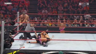 WWE_Over_The_Limit_2010_PPV_HDTV_XviD_Freak_pt1_WRESTLINGBAY_COM_avi_004931760.jpg