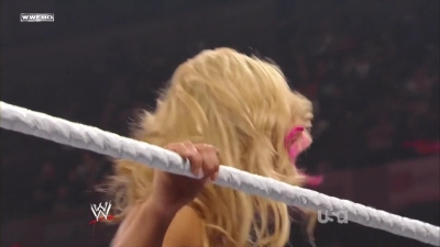 WWE_Monday_Night_Raw_2010_09_27_mp4_001193091.jpg