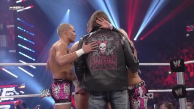 WWE_Monday_Night_Raw_2010_04_12_HDTV_XviD-WB_avi_001269169.jpg