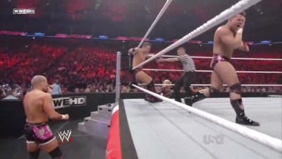 WWE_Monday_Night_Raw_2010_04_12_HDTV_XviD-WB_avi_001347313.jpg