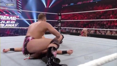 WWE_Monday_Night_Raw_2010_04_12_HDTV_XviD-WB_avi_001391024.jpg