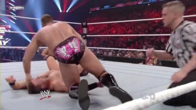 WWE_Monday_Night_Raw_2010_04_12_HDTV_XviD-WB_avi_001391524.jpg