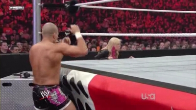 WWE_Monday_Night_Raw_2010_04_12_HDTV_XviD-WB_avi_001429996.jpg