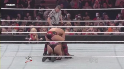 WWE_Monday_Night_Raw_2010_04_12_HDTV_XviD-WB_avi_001437137.jpg