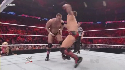 WWE_Monday_Night_Raw_2010_04_12_HDTV_XviD-WB_avi_001485618.jpg