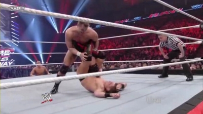 WWE_Monday_Night_Raw_2010_04_12_HDTV_XviD-WB_avi_001574674.jpg
