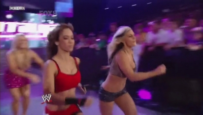 WWE_Friday_Night_SmackDown_06_03_2011_HDTV_x264_28129_Kaitlyn_A_J_vs_Alicia_Fox_Tamina_mkv_000033559.jpg