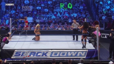 WWE_Friday_Night_SmackDown_06_03_2011_HDTV_x264_28129_Kaitlyn_A_J_vs_Alicia_Fox_Tamina_mkv_000117279.jpg