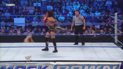 WWE_Friday_Night_SmackDown_06_03_2011_HDTV_x264_28129_Kaitlyn_A_J_vs_Alicia_Fox_Tamina_mkv_000181119.jpg