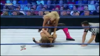 WWE_Friday_Night_SmackDown_08_05_2011_HDTV_x264_Natalya_vs_A_J_mkv_000148682.jpg