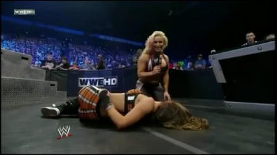 WWE_Friday_Night_SmackDown_08_05_2011_HDTV_x264_Natalya_vs_A_J_mkv_000279345.jpg
