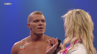 WWE_SmackDown_12_18_09_Natalya_720p_XviD_avi_000111277.jpg