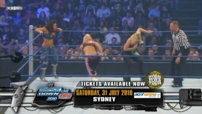 WWE_Friday_Night_Smackdown_2009_12_04_WS_PDTV_XviD-KYR_WRESTLiNGBAY_COM_avi_001954721.jpg