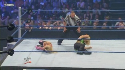 WWE_Friday_Night_Smackdown_2009_12_04_WS_PDTV_XviD-KYR_WRESTLiNGBAY_COM_avi_002021921.jpg