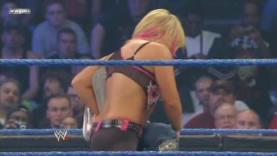 WWE_Friday_Night_Smackdown_2009_12_04_WS_PDTV_XviD-KYR_WRESTLiNGBAY_COM_avi_002146680.jpg
