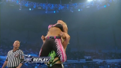WWE_Friday_Night_Smackdown_2009_12_04_WS_PDTV_XviD-KYR_WRESTLiNGBAY_COM_avi_002194027.jpg