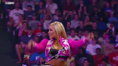 WWE_Superstars_21_7_11_-_Natalya_vs_Alicia_Fox_mp4_000026333.jpg