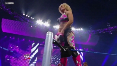 WWE_Superstars_21_7_11_-_Natalya_vs_Alicia_Fox_mp4_000031800.jpg