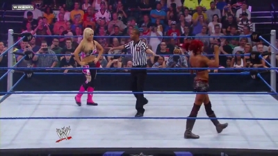 WWE_Superstars_21_7_11_-_Natalya_vs_Alicia_Fox_mp4_000039600.jpg