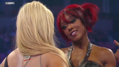 WWE_Superstars_21_7_11_-_Natalya_vs_Alicia_Fox_mp4_000049933.jpg