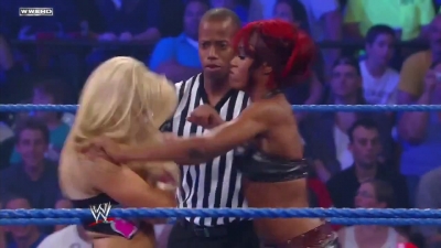 WWE_Superstars_21_7_11_-_Natalya_vs_Alicia_Fox_mp4_000053000.jpg