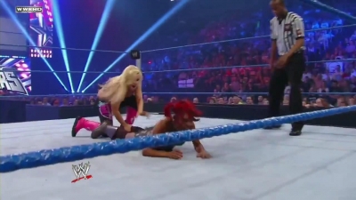 WWE_Superstars_21_7_11_-_Natalya_vs_Alicia_Fox_mp4_000072000.jpg