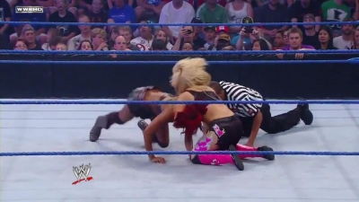 WWE_Superstars_21_7_11_-_Natalya_vs_Alicia_Fox_mp4_000076200.jpg