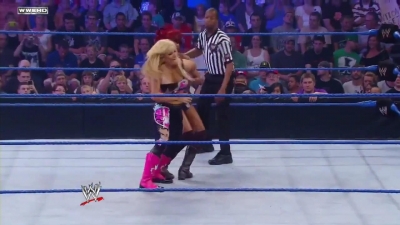 WWE_Superstars_21_7_11_-_Natalya_vs_Alicia_Fox_mp4_000080133.jpg