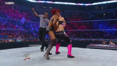 WWE_Superstars_21_7_11_-_Natalya_vs_Alicia_Fox_mp4_000082800.jpg