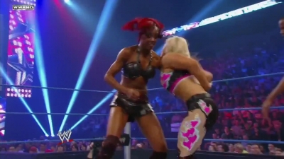 WWE_Superstars_21_7_11_-_Natalya_vs_Alicia_Fox_mp4_000085133.jpg