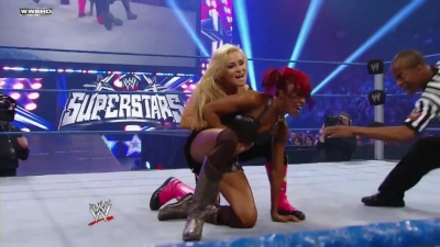 WWE_Superstars_21_7_11_-_Natalya_vs_Alicia_Fox_mp4_000091867.jpg