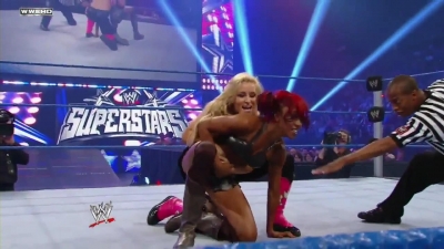 WWE_Superstars_21_7_11_-_Natalya_vs_Alicia_Fox_mp4_000092400.jpg