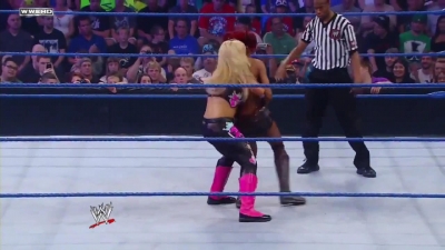 WWE_Superstars_21_7_11_-_Natalya_vs_Alicia_Fox_mp4_000094800.jpg
