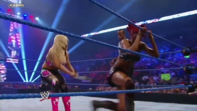 WWE_Superstars_21_7_11_-_Natalya_vs_Alicia_Fox_mp4_000099667.jpg