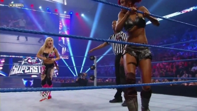 WWE_Superstars_21_7_11_-_Natalya_vs_Alicia_Fox_mp4_000100867.jpg
