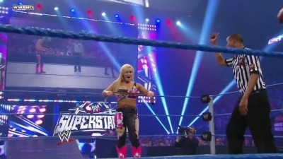 WWE_Superstars_21_7_11_-_Natalya_vs_Alicia_Fox_mp4_000103400.jpg