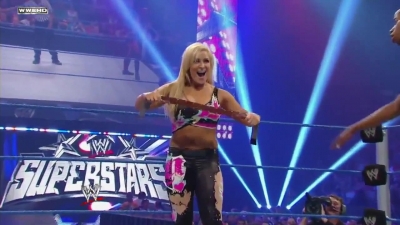 WWE_Superstars_21_7_11_-_Natalya_vs_Alicia_Fox_mp4_000104600.jpg